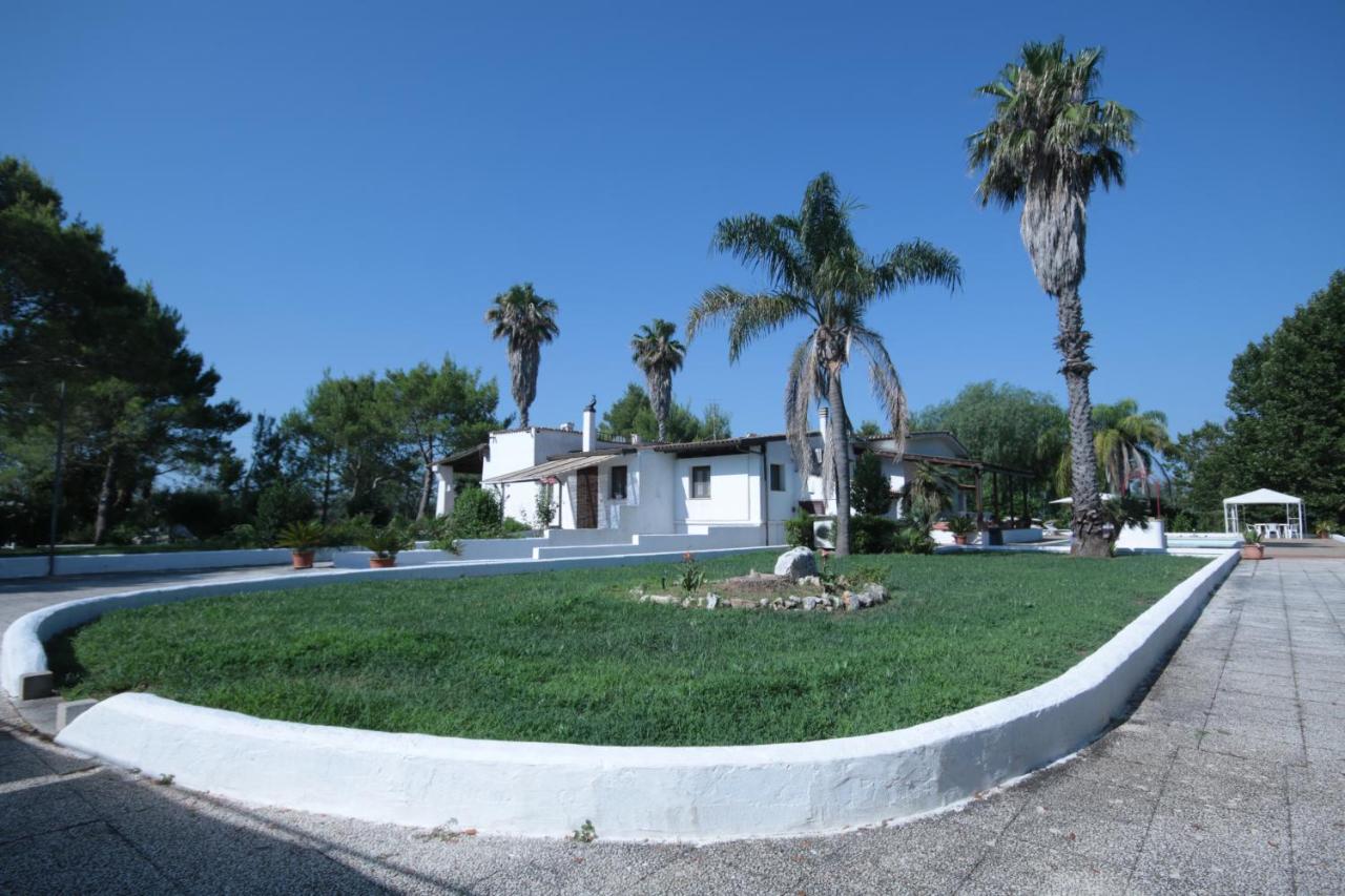 Villa Vetti Ugento Exteriör bild