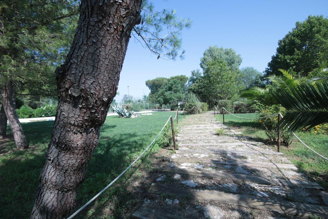 Villa Vetti Ugento Exteriör bild